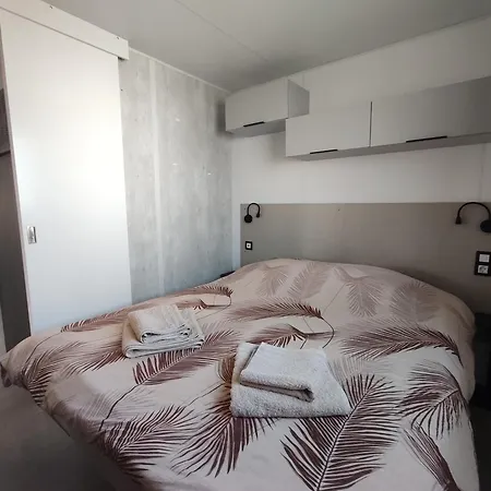 Mobile A Gere Par Un Particulier Campsite *