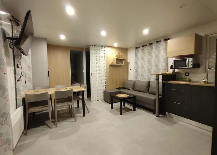 Mobile A Gere Par Un Particulier Campingplatz