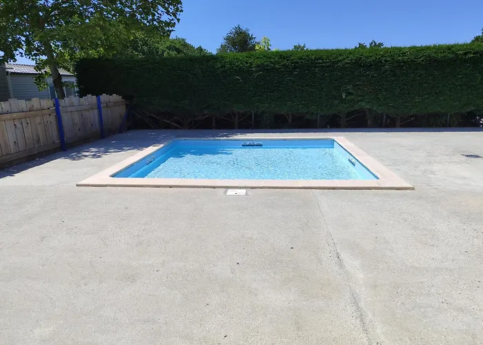 Mobile A Gere Par Un Particulier Campingplatz